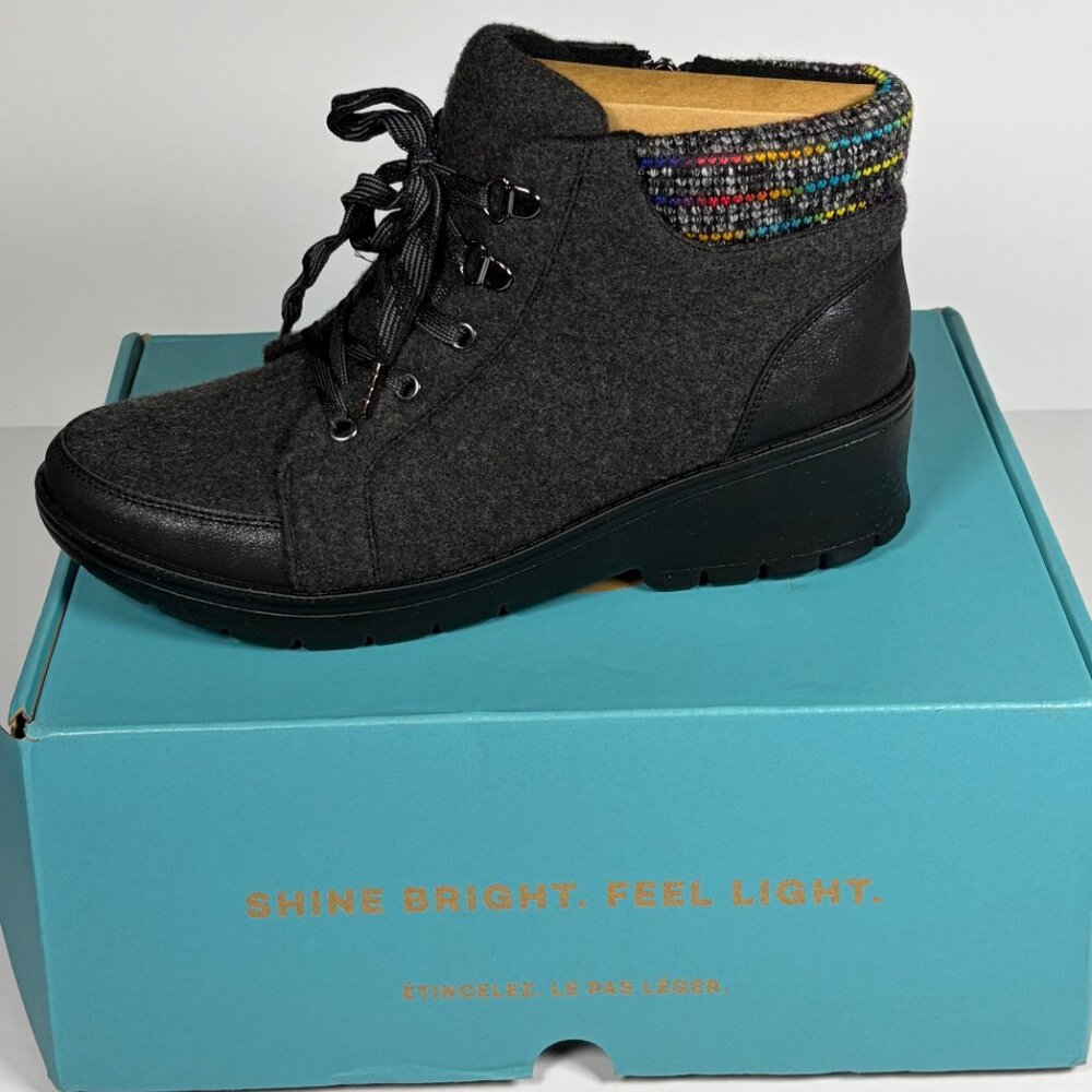 Bzees Brooklyn Ankle‎ Boots Women’s 10 Black Rainbow Knit Washable Lightweight